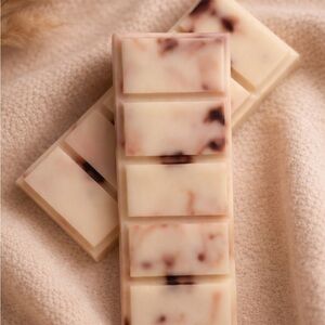 Cashmere Soy Wax Melts | Handmade | Cozy Luxury Scent